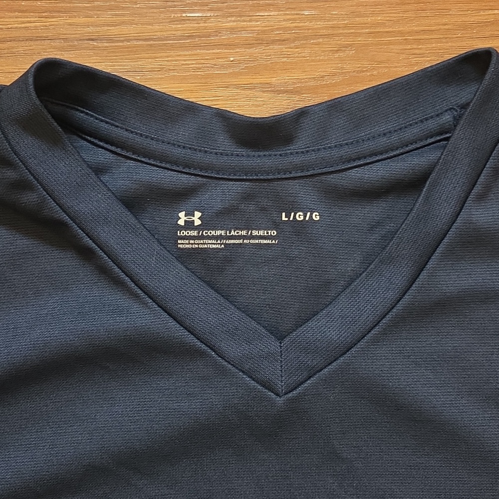 Lot 2 Under Armour Men’s Short Sleeve V-Neck sz L - Picture 4 of 7